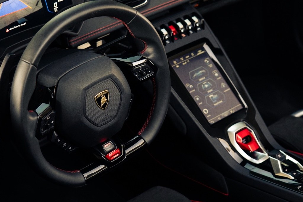 Lamborghini Huracan EVO Spyder black and red cockpit in Dubai