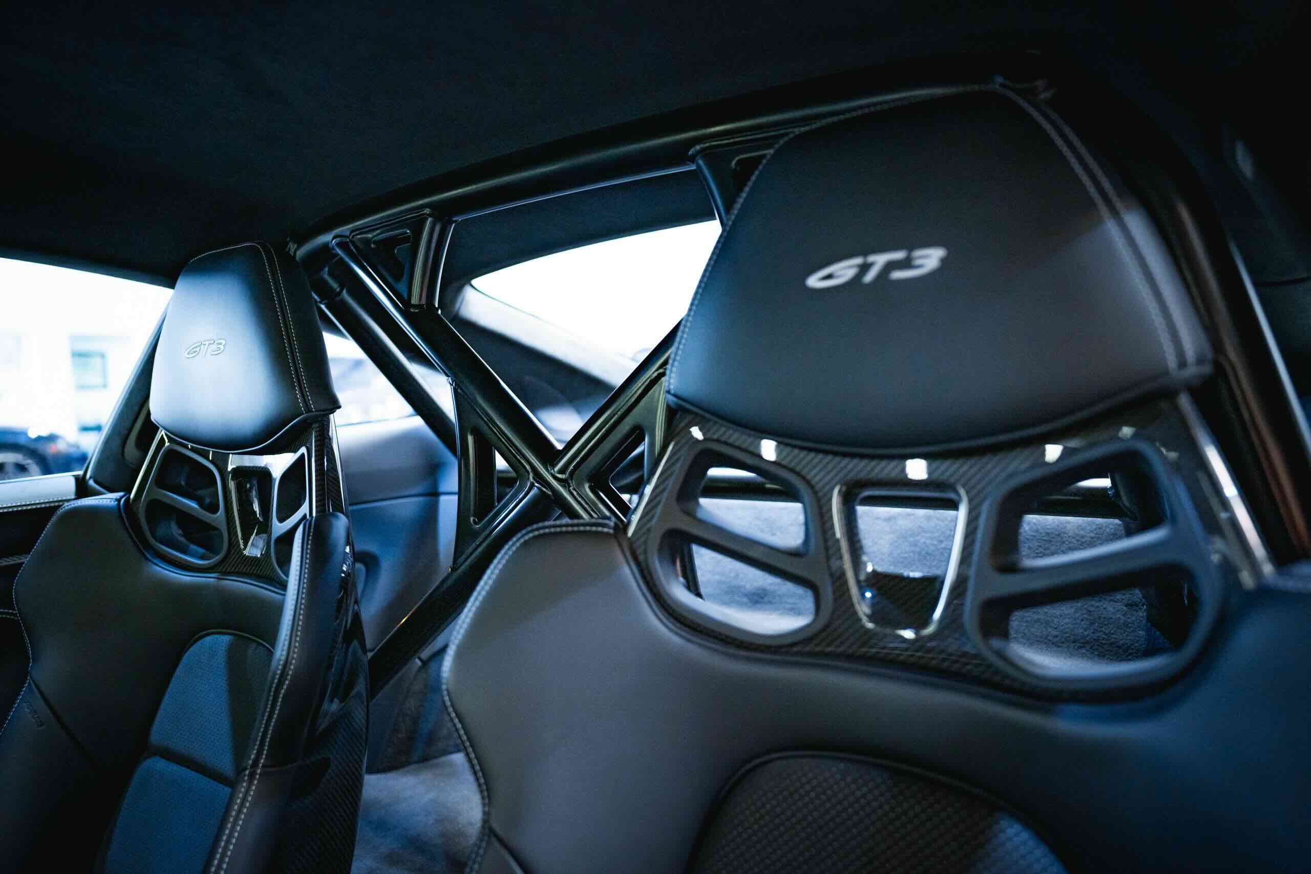 Porsche 992 GT3 seat and GT support detail