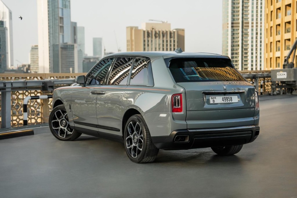Rolls-Royce Cullinan Black Badge interior front seats in Dubai